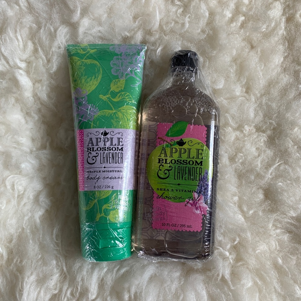 New BBW Apple Blossom & Lavender RARE Moisturizing Body Care Set